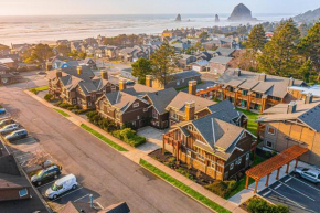 Lodges at Cannon Beach C2